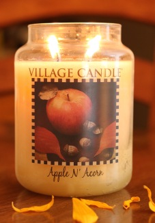 Village Candle - Apples N Acorn